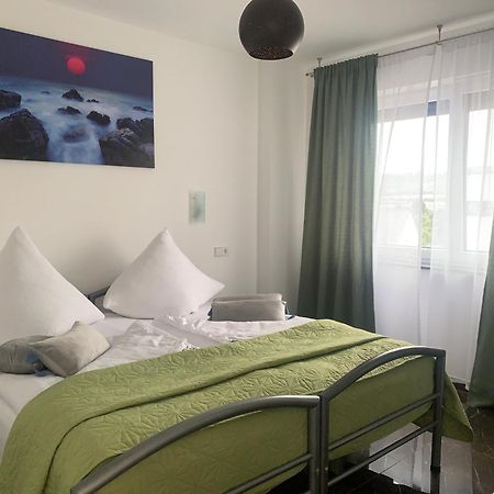 Ferienwohnung-Weinstadt Exteriör bild