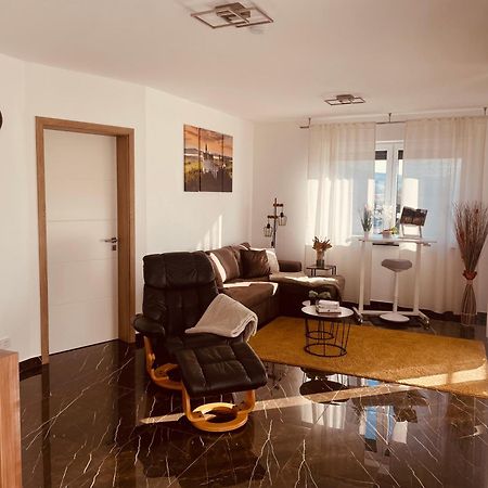 Ferienwohnung-Weinstadt Exteriör bild